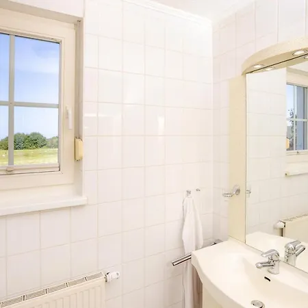 Ferienapartment-ruegen Apartamento *