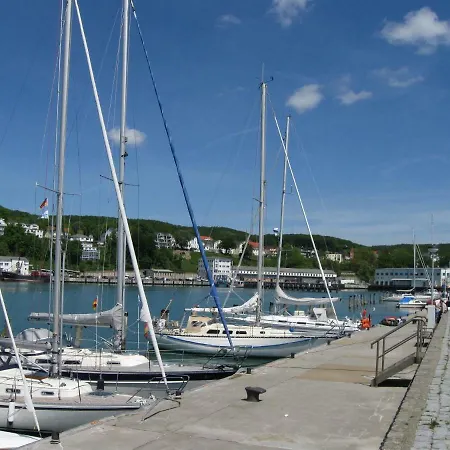 Ferienapartment-ruegen *